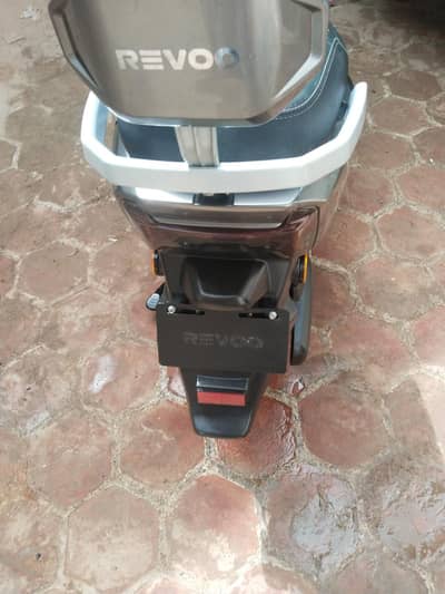 Reevo A12 1 heand Use