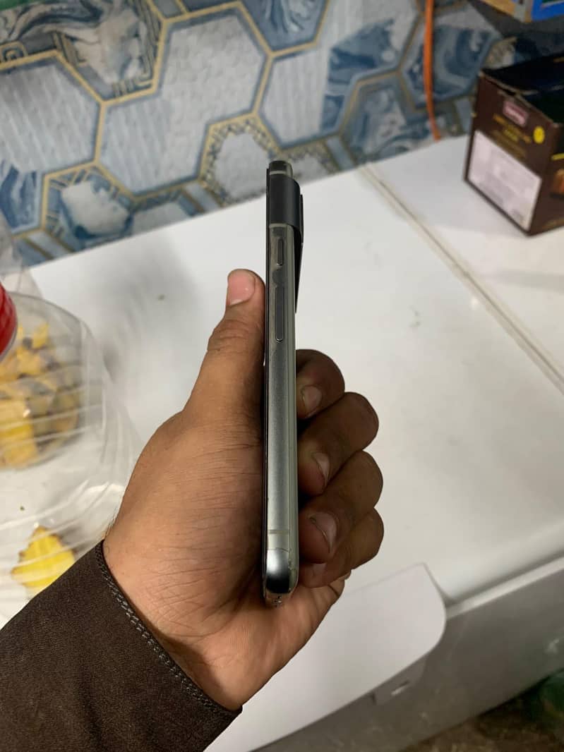 Google Pixel 8 2