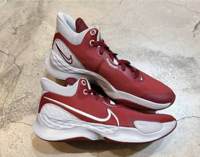 Nike sneaker in 43 size