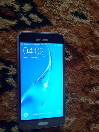 Samsung Mobile J6