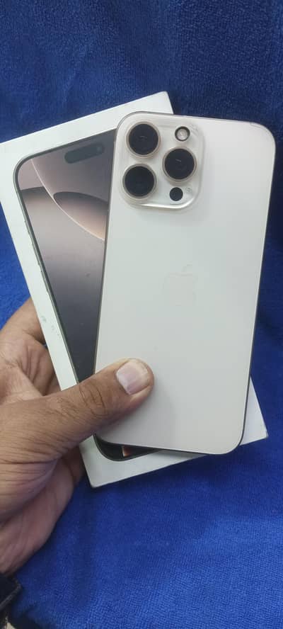 Apple iPhone 16 Pro Max