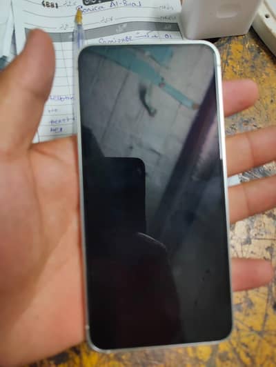 Samsung Mobile S24 128 white