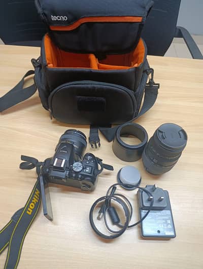Nikon D5300 DSLR (Read description)