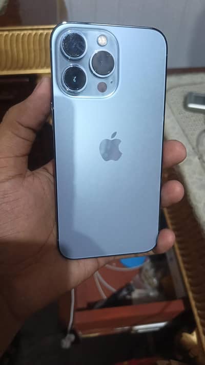 iphone 13 pro 128 gb water pack please read add