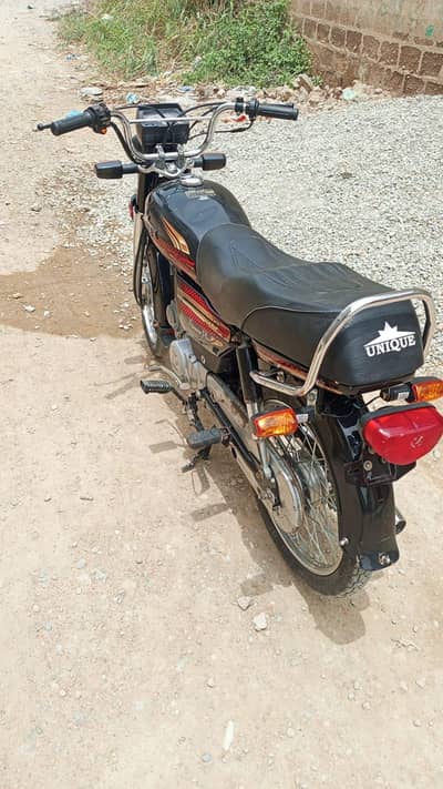 urgent sale Karni h paiso ki need h jis Bhai ko Lani h sirf wahi rabta