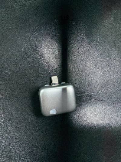 auto charger removerl