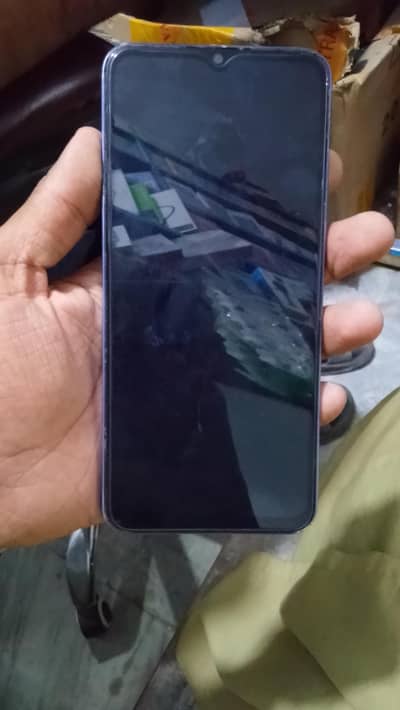 Vivo Y17s