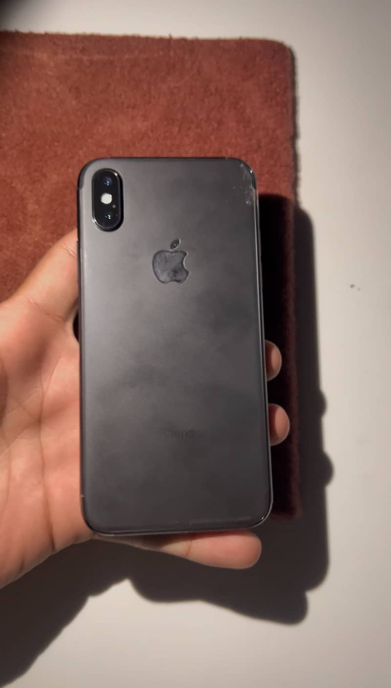 Apple iPhone X 4