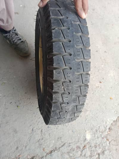 RICKSHAW TYRE FOR SALE