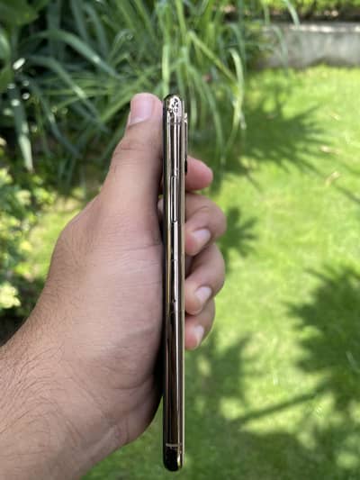 Apple iPhone XS