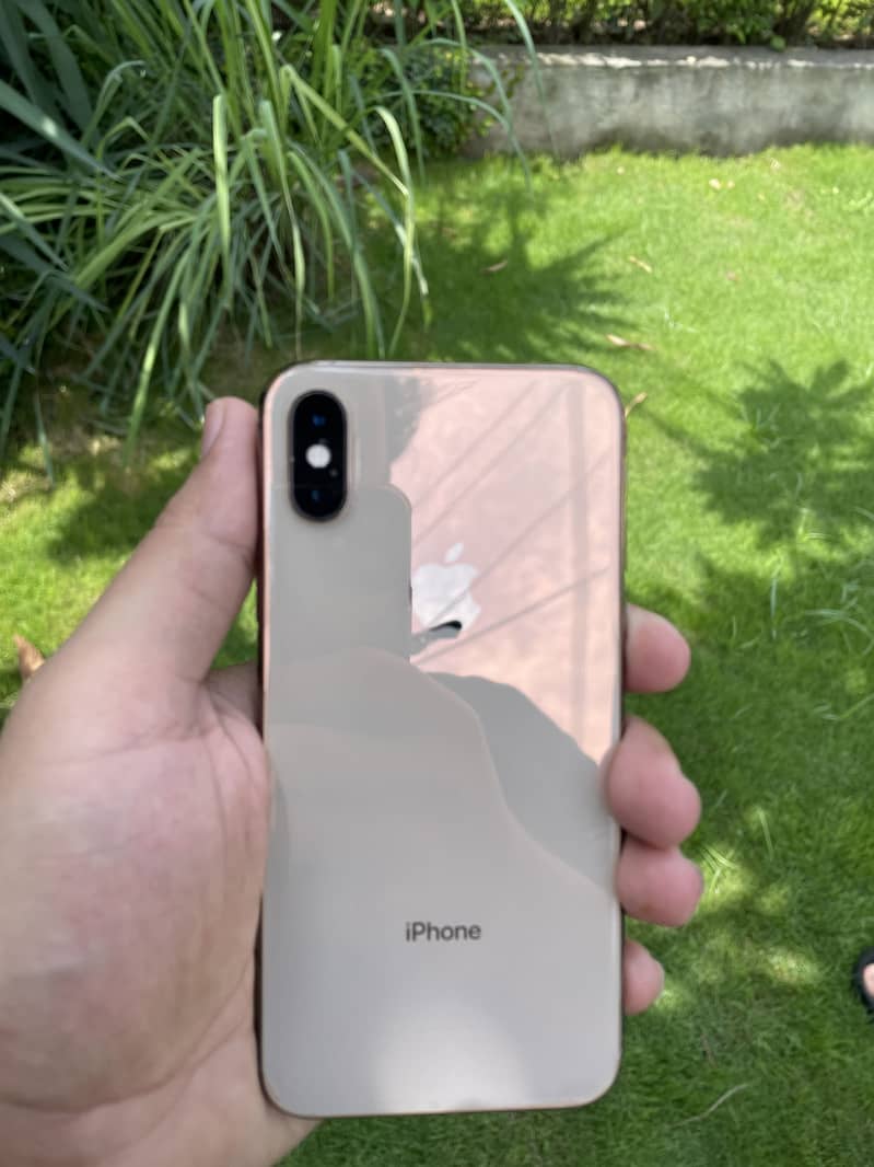 Apple iPhone XS 3