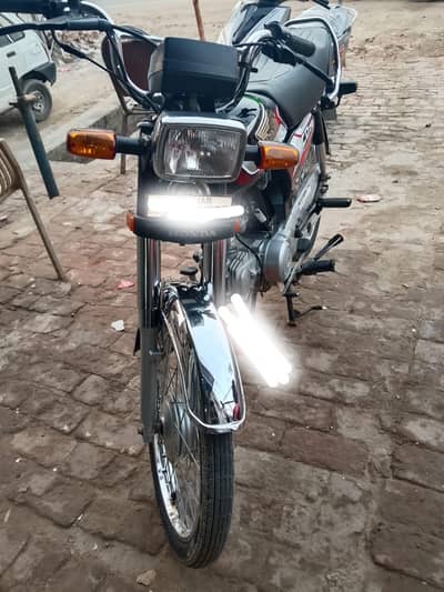 Honda CD 70 2024/25 November ki hai Brand New condition