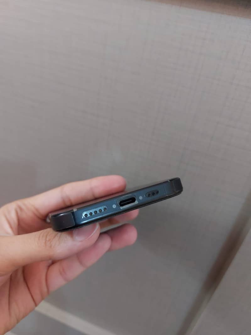 Apple iPhone 16 Pro 5