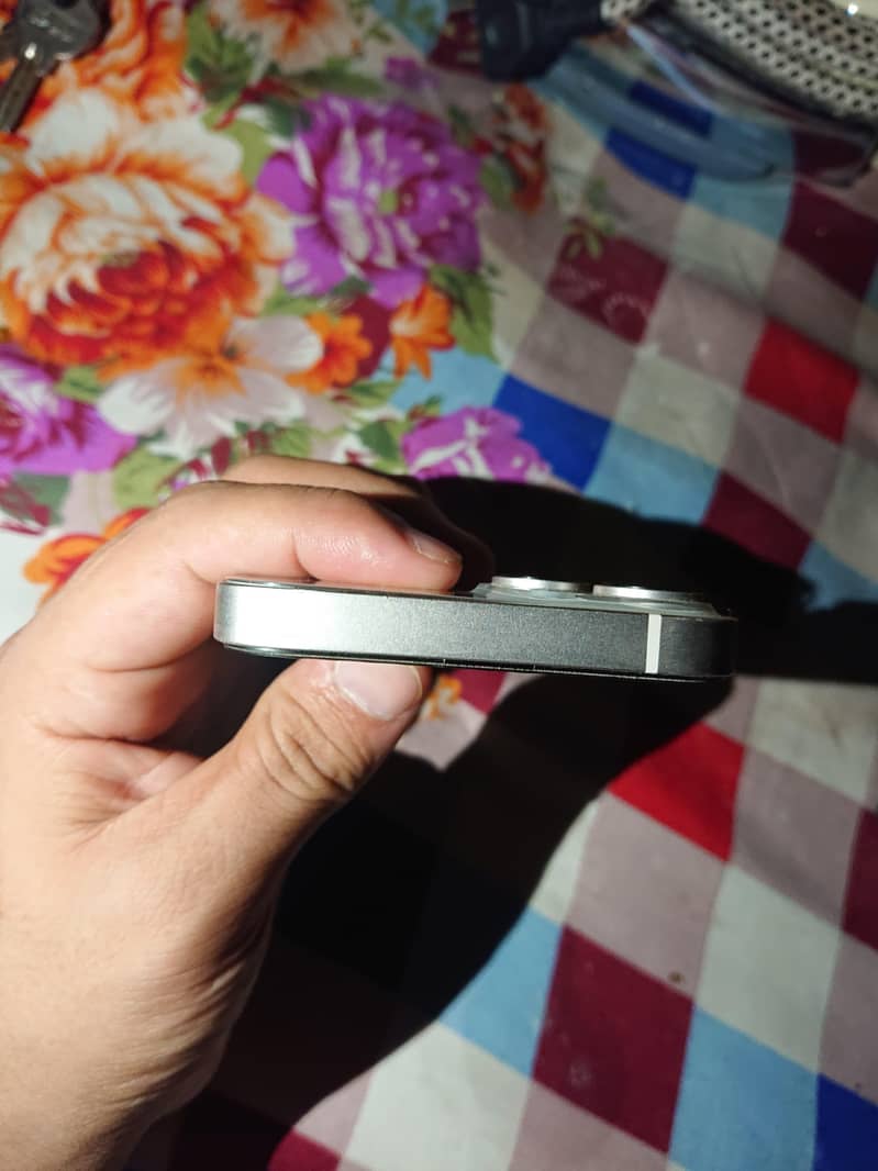 Apple iPhone 14 1