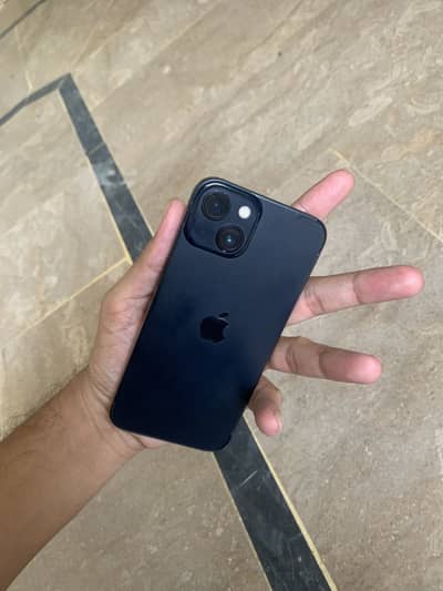 Apple iPhone 13