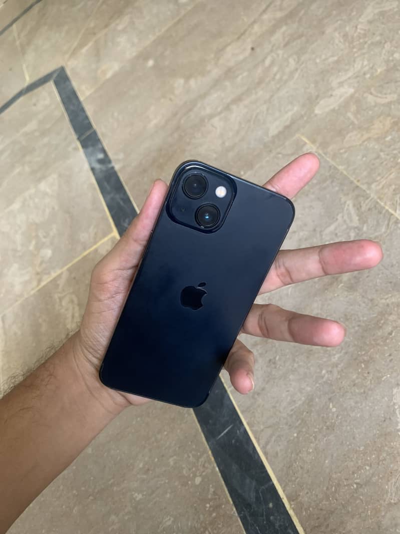 Apple iPhone 13 0