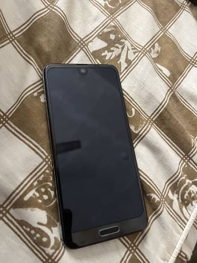 Sharp Aquos R2