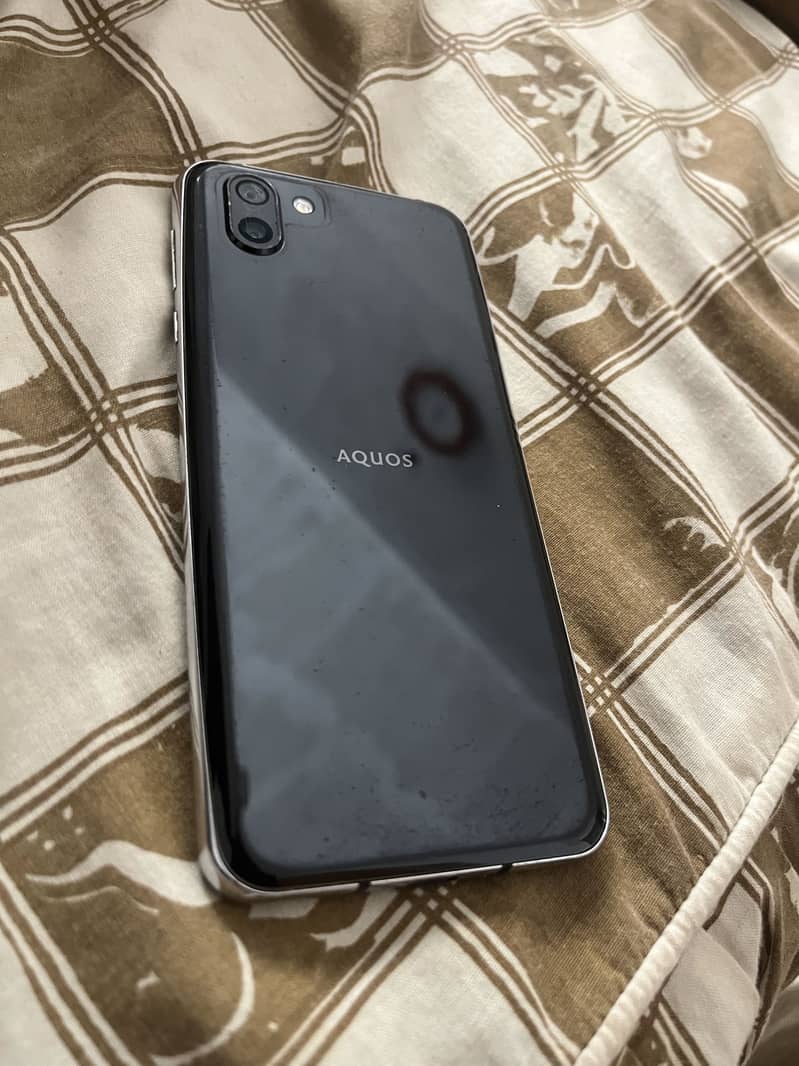Sharp Aquos R2 2