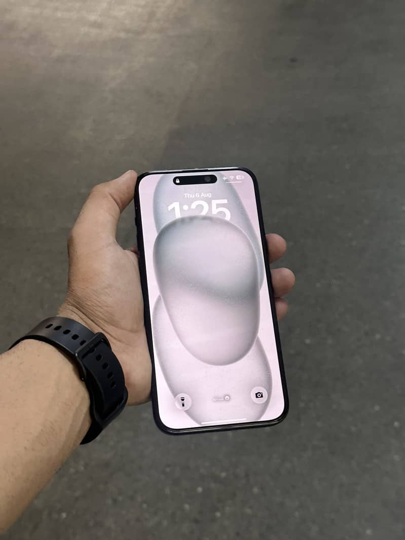 Apple iPhone 15 plus 1