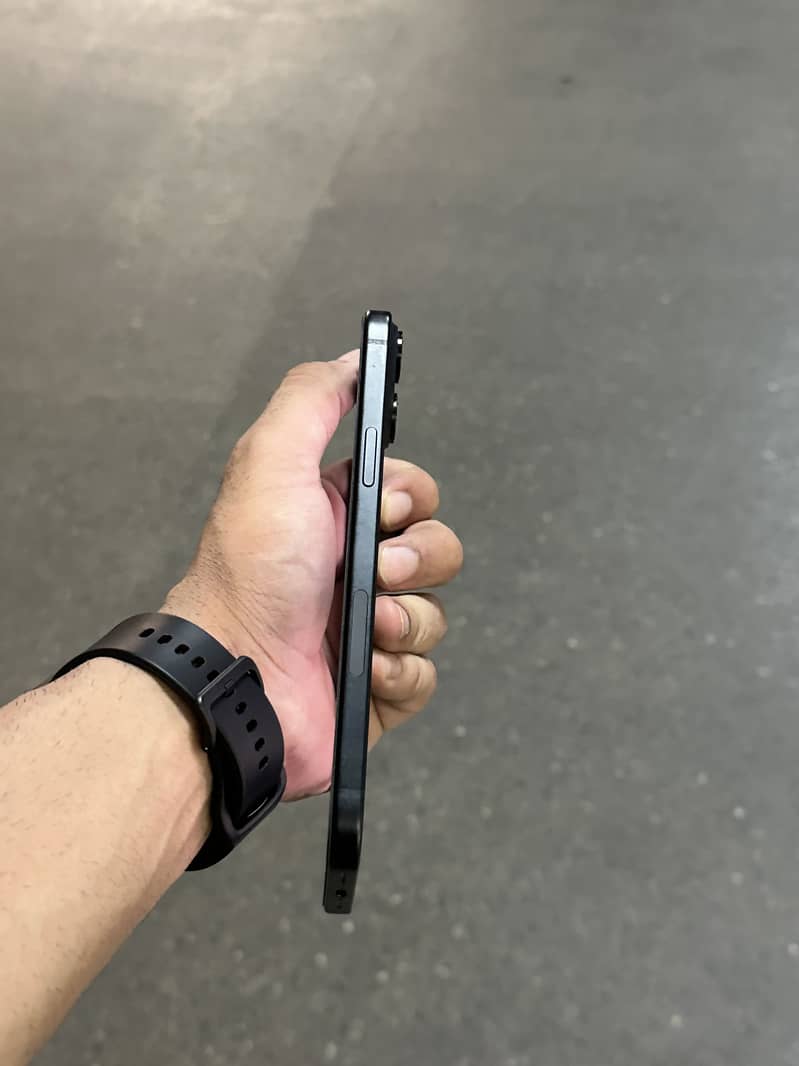 Apple iPhone 15 plus 3