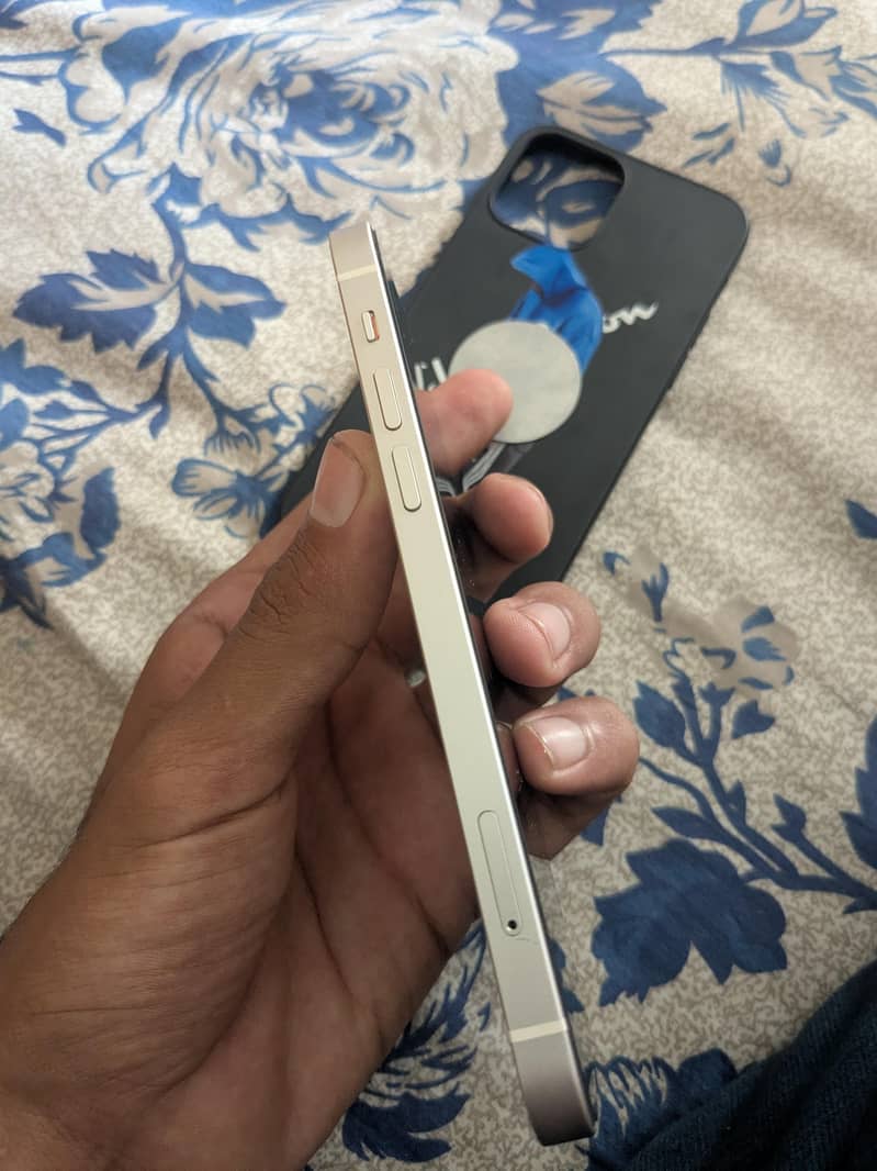 Apple iPhone 12 2