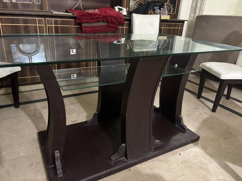 Dinning Table. 2
