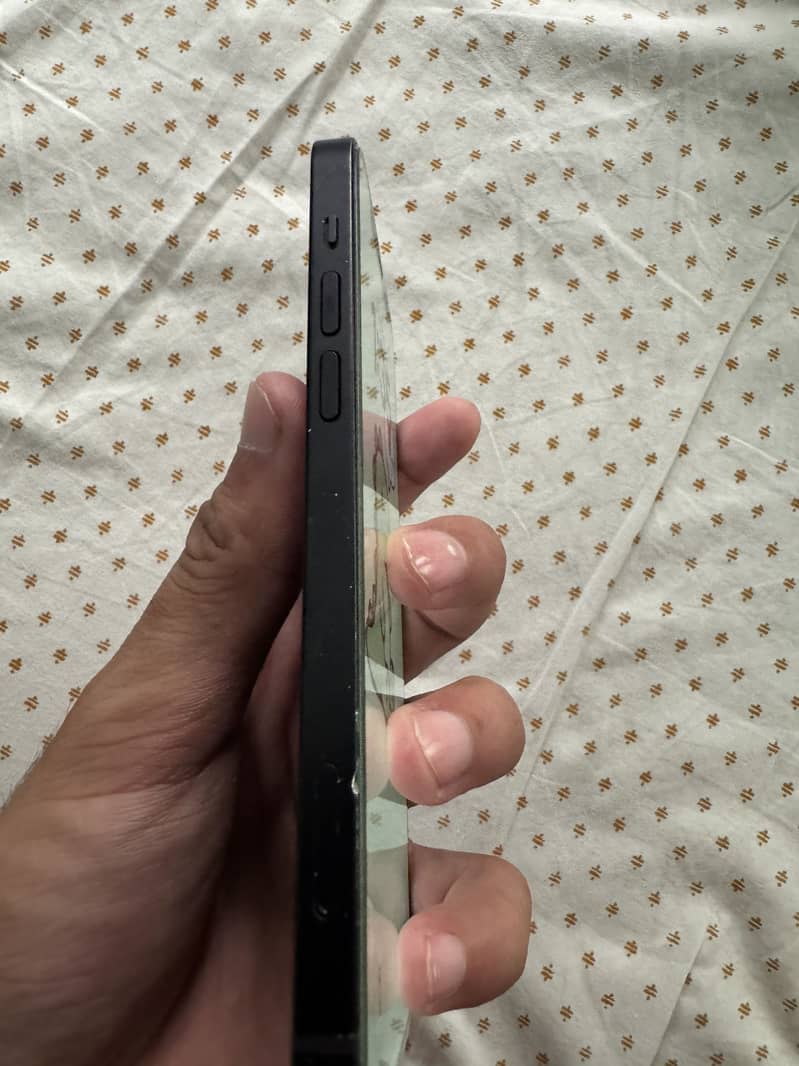 Apple iPhone 12 2