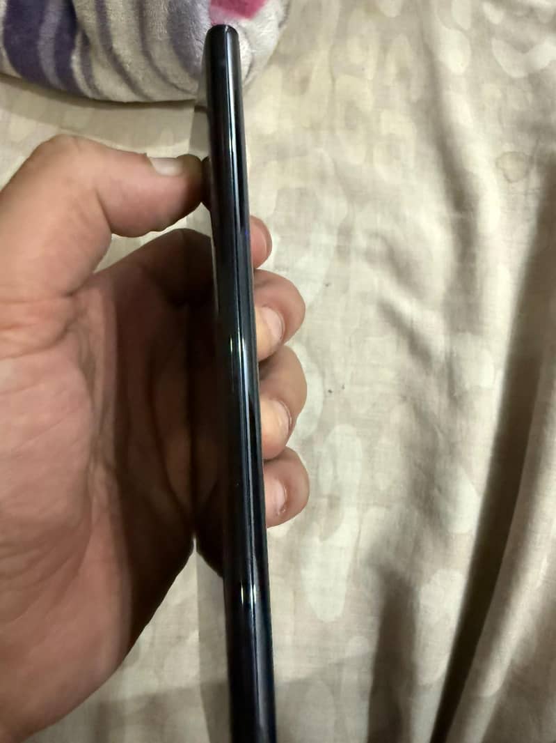 Samsung Mobile Note 10 Plus 6