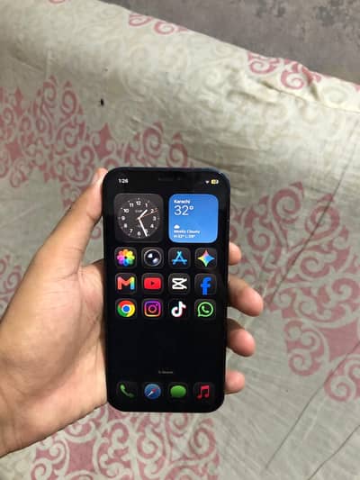 Apple iPhone 12