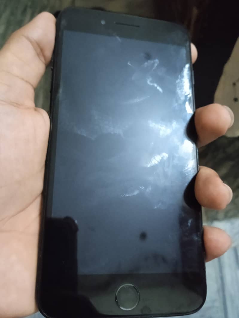 Apple iPhone 7 Plus 4