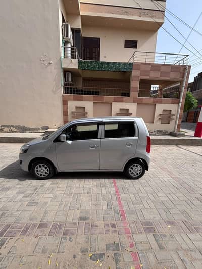 Suzuki Wagon R VXL 2018. Total genuine.