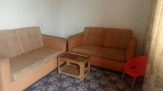 Four seater safa set and
