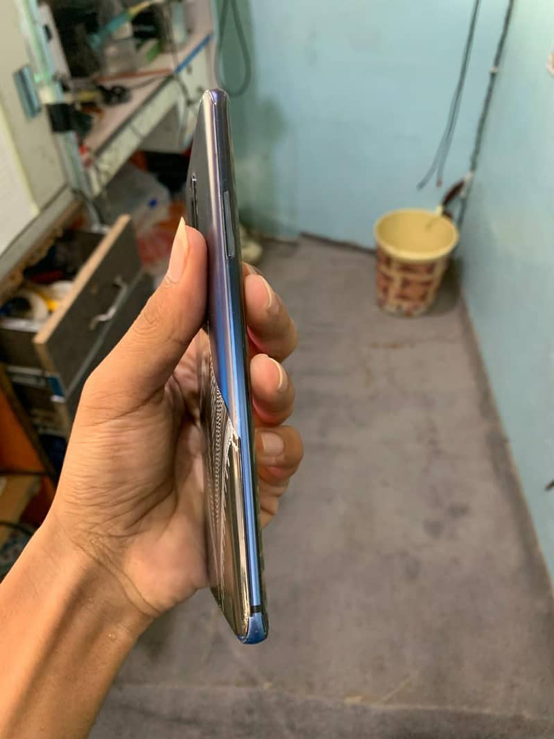 One Plus 7 Pro 3