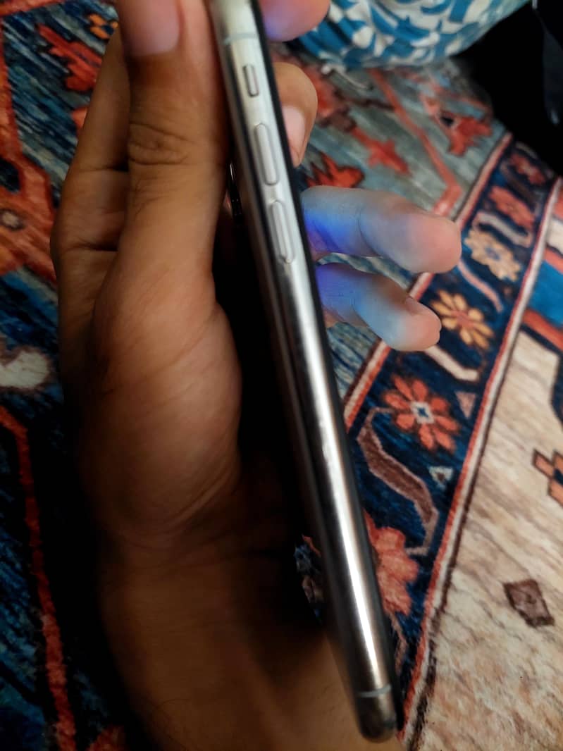 Apple iPhone X 1