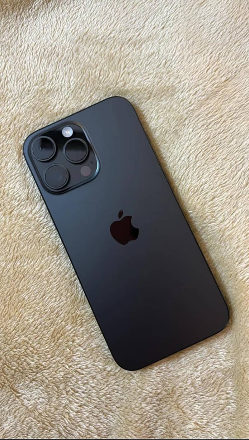 Apple iPhone 16 Pro 0