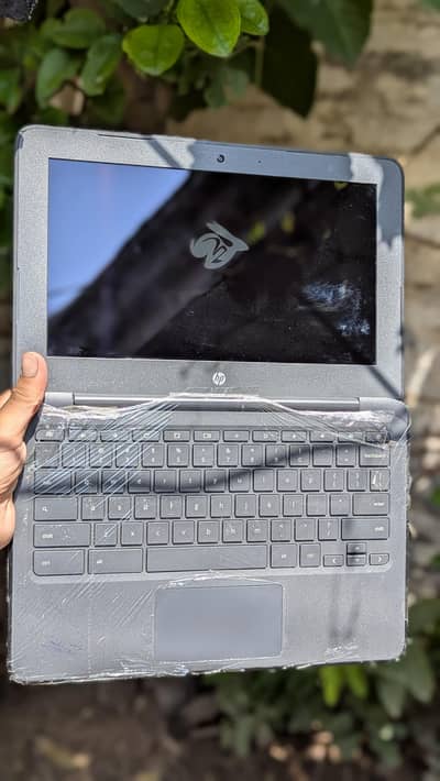 Hp chrome book with touch screen