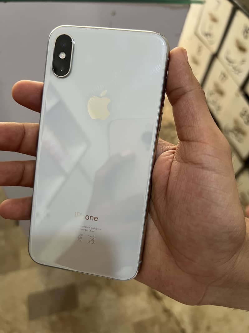 Apple iPhone X 3