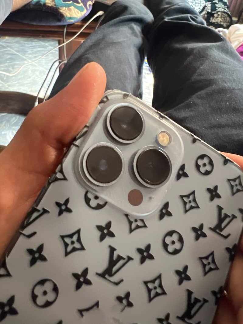 Apple iPhone 13 Pro Max 7