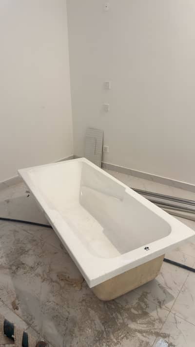Brand New RAK Bathtub - White (67 x 31.5 inches)