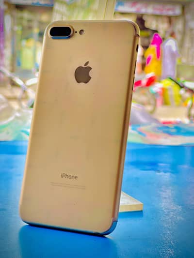 Apple iPhone 7 Plus.  128GB