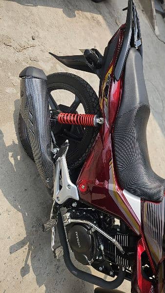 Honda CB150f 2