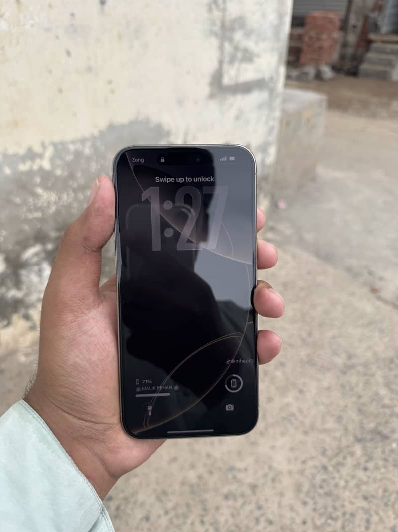 Apple iPhone 15 Pro Max 3