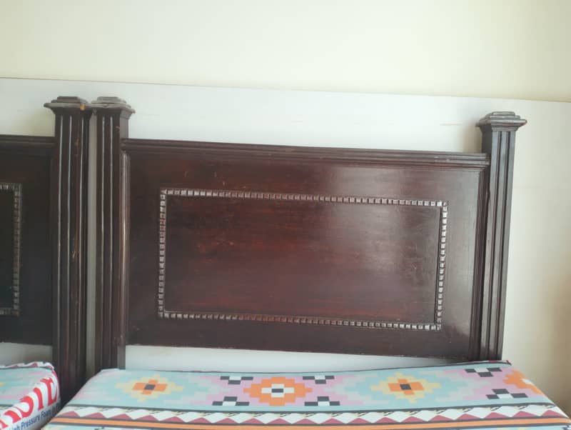 Single Bed (pair) 1