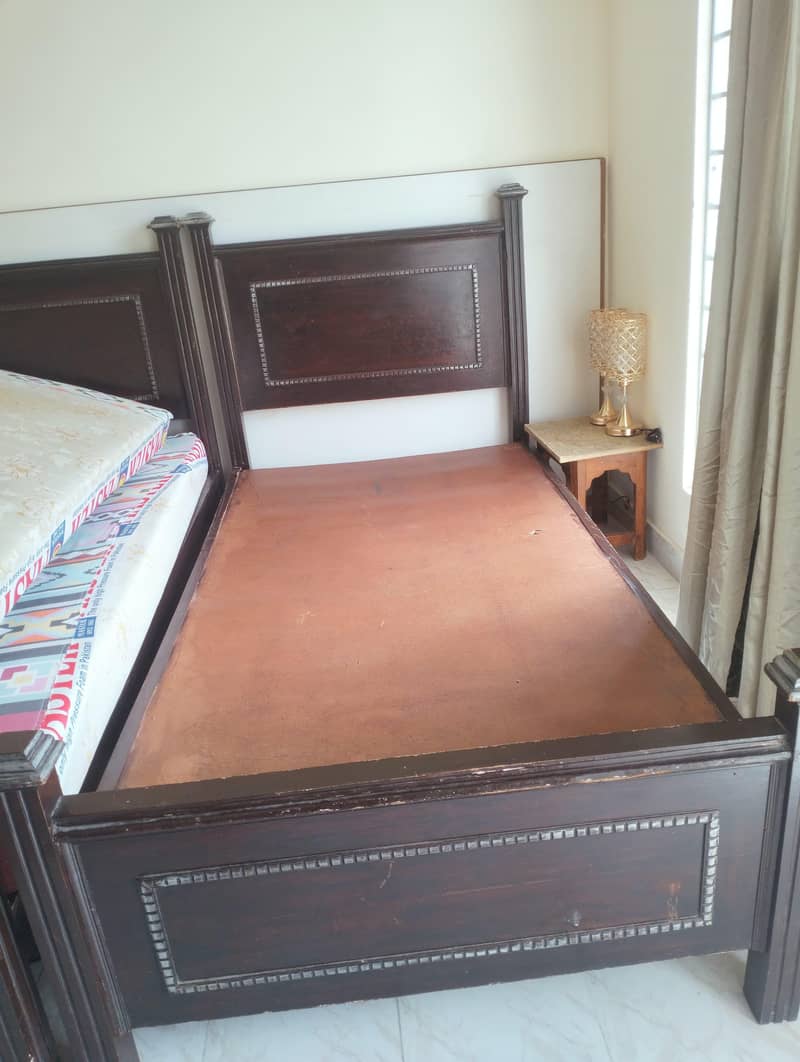 Single Bed (pair) 3