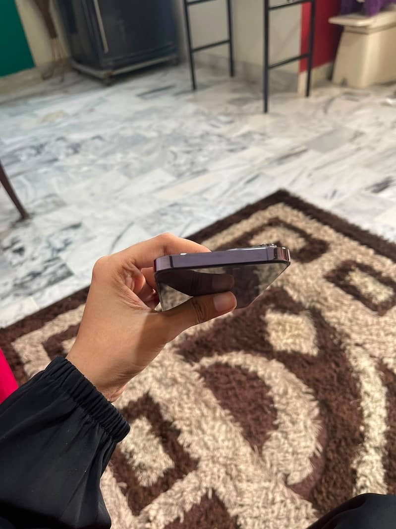 Apple iPhone 14 Pro Max 1
