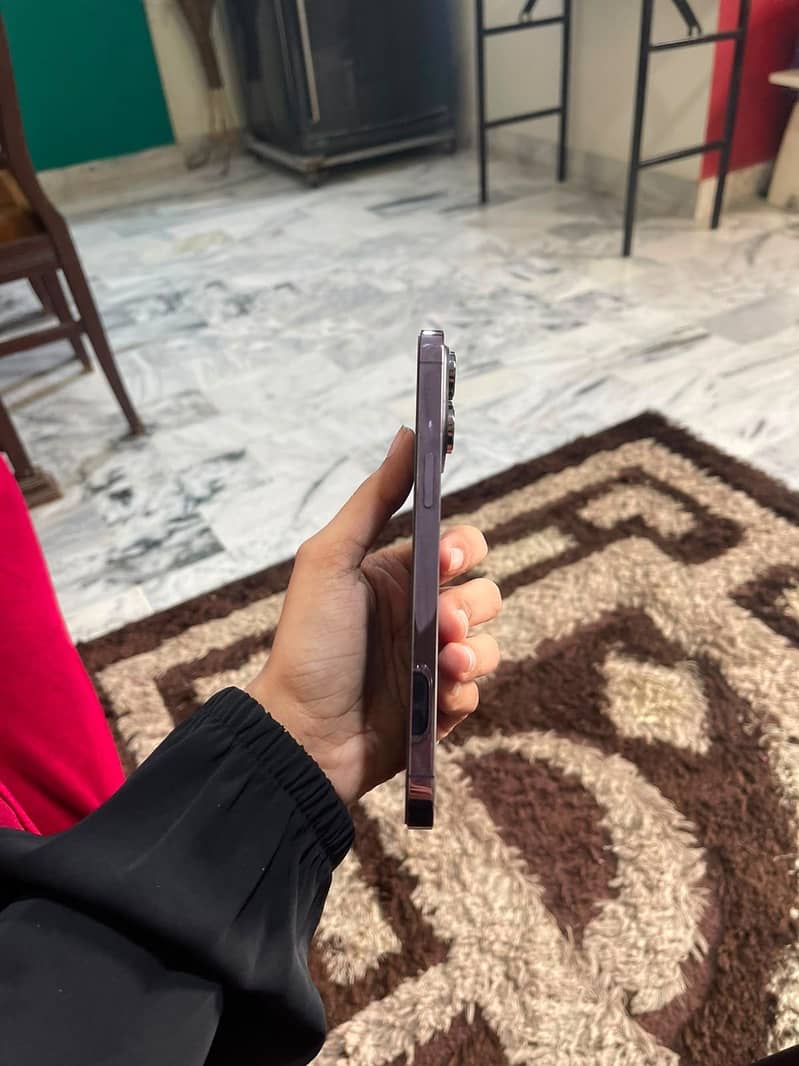 Apple iPhone 14 Pro Max 4