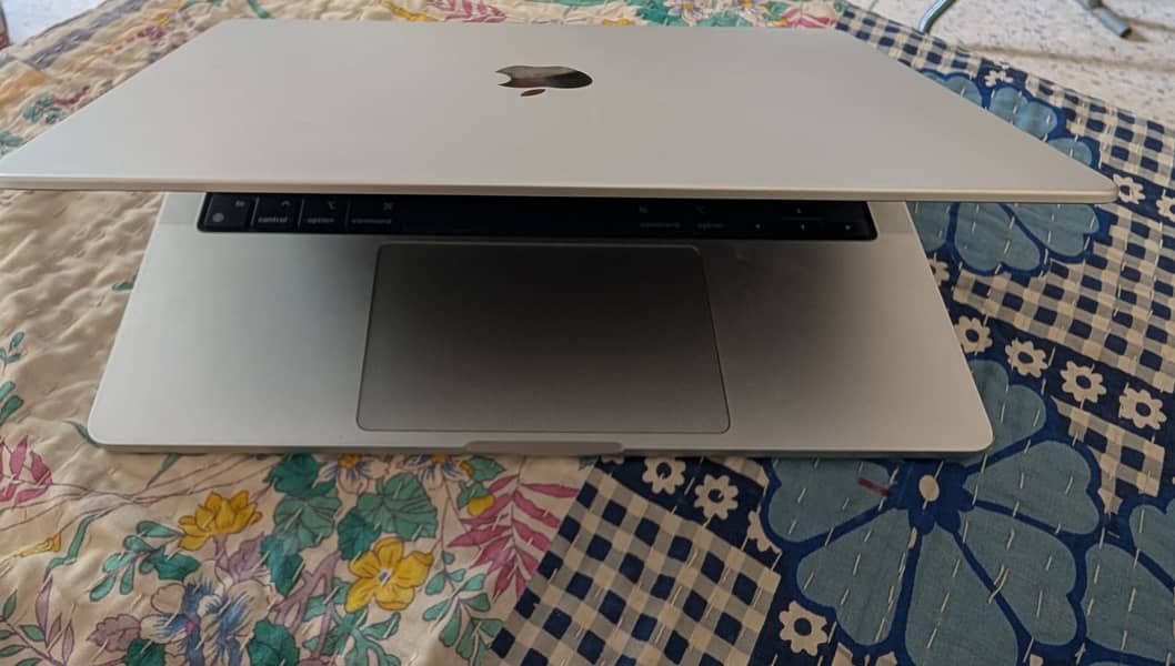 MacBook Pro M1 Pro Chip 6