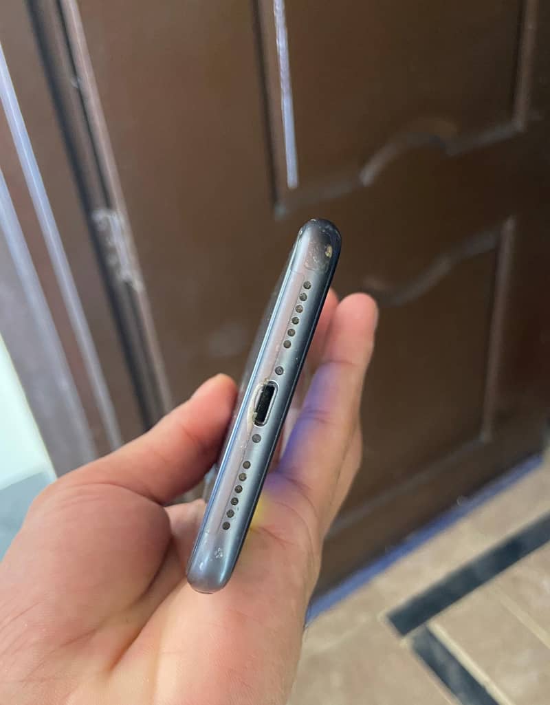 Apple iPhone 11 1