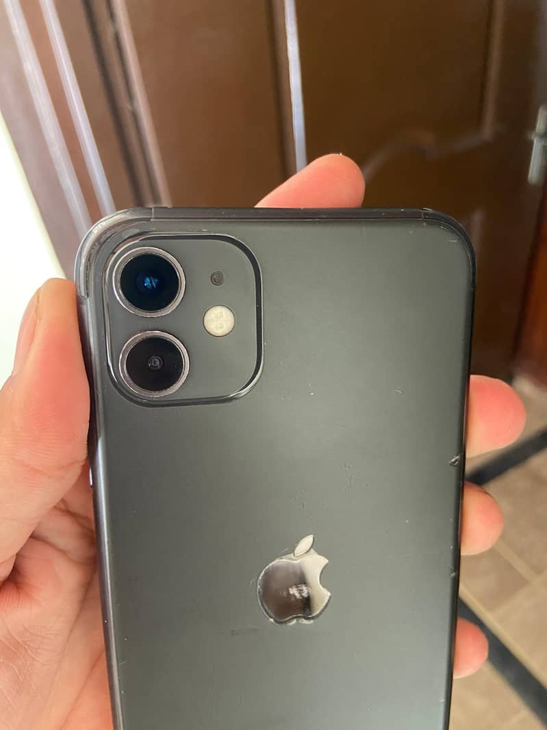 Apple iPhone 11 3