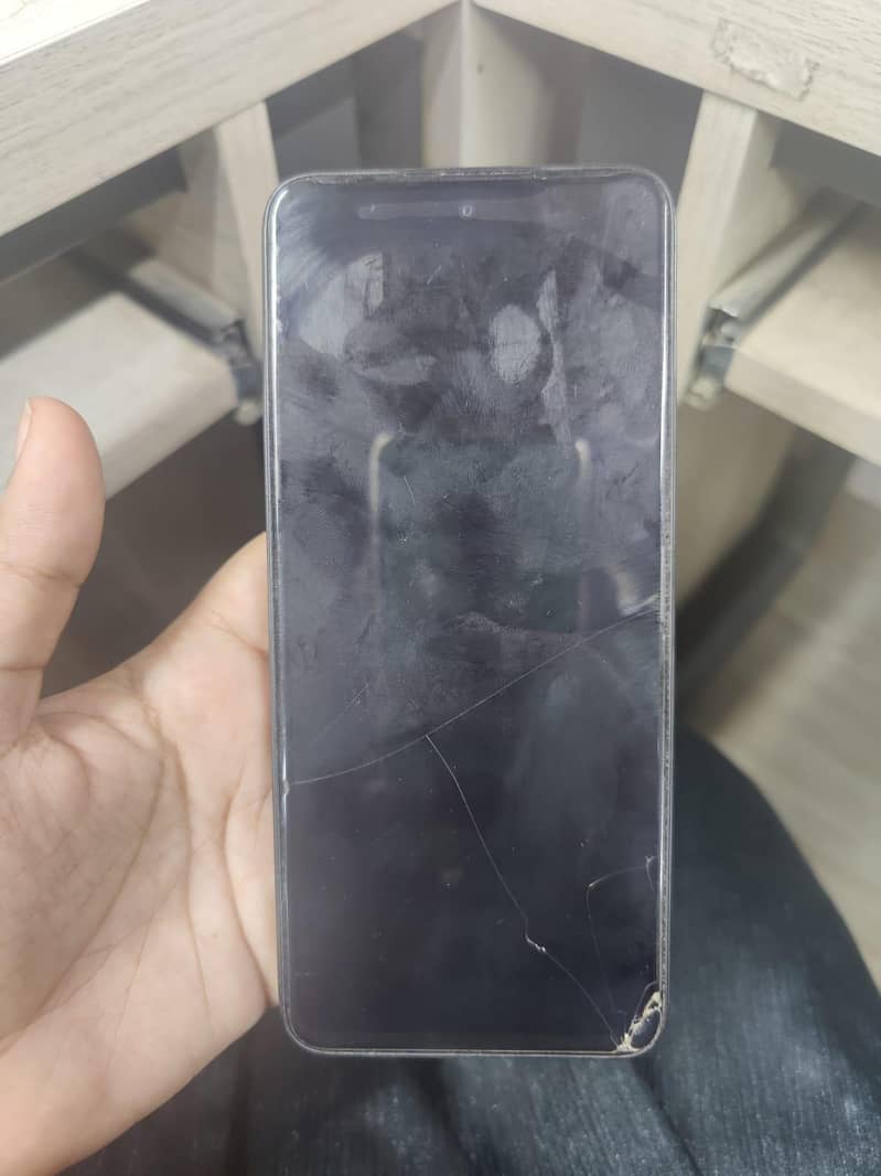 Realme 13 0